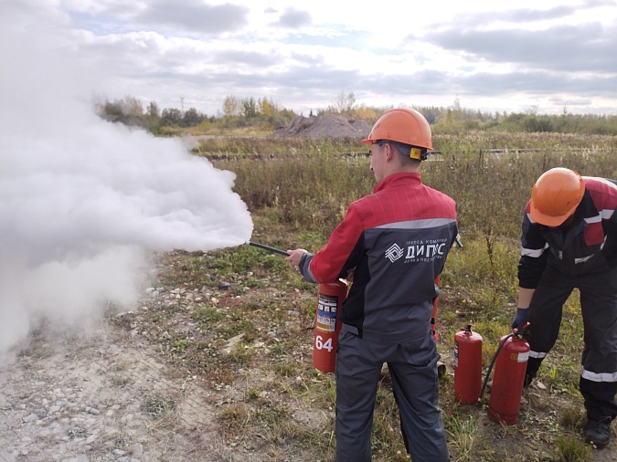 В сентябре на «Верхневолжском СМЦ» было проведено учебное занятие по практическому использованию огнетушителя